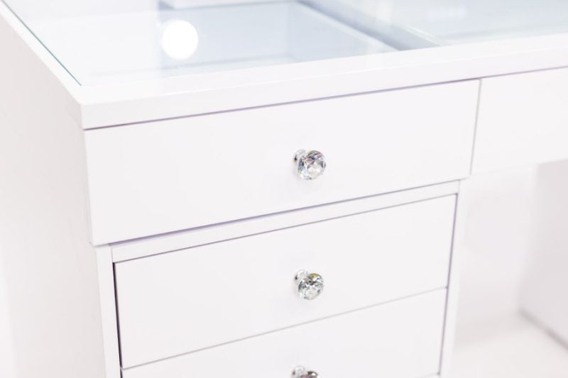 Queen Vanity